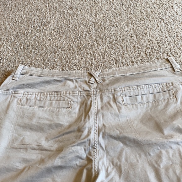 Riders by Lee Kahki Shorts - Picture 5 of 5